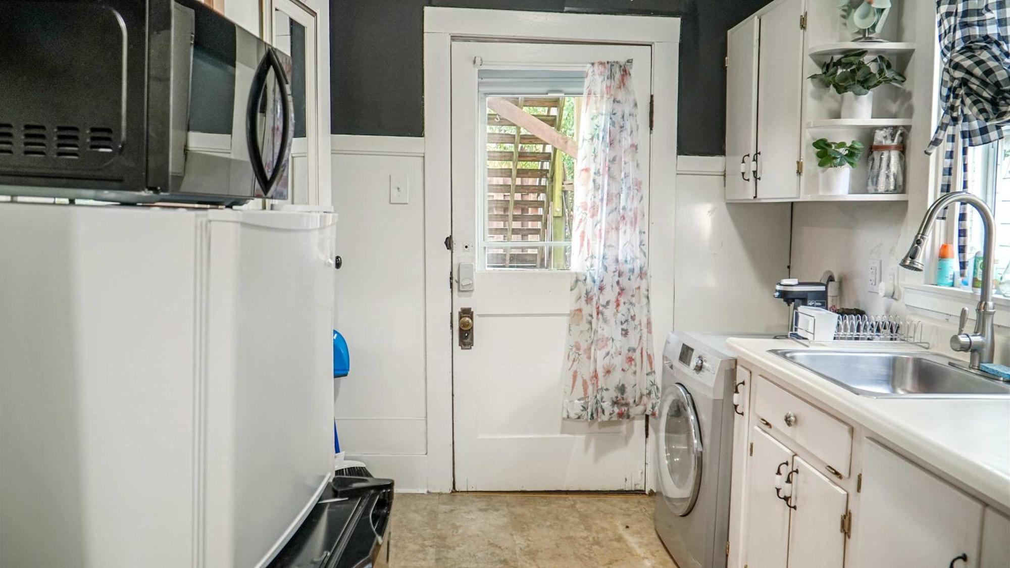 Apartment Tranquil Retreat Amidst Clifton & Crescent Hill's Vibrant Energy